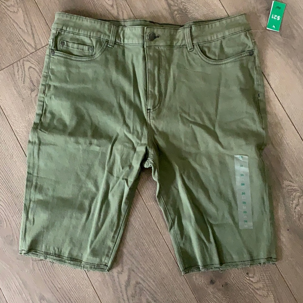 Dip army green men’s short size 36